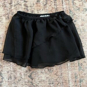 Danskin Freestyle girls dance skirt sizer 4-5 black